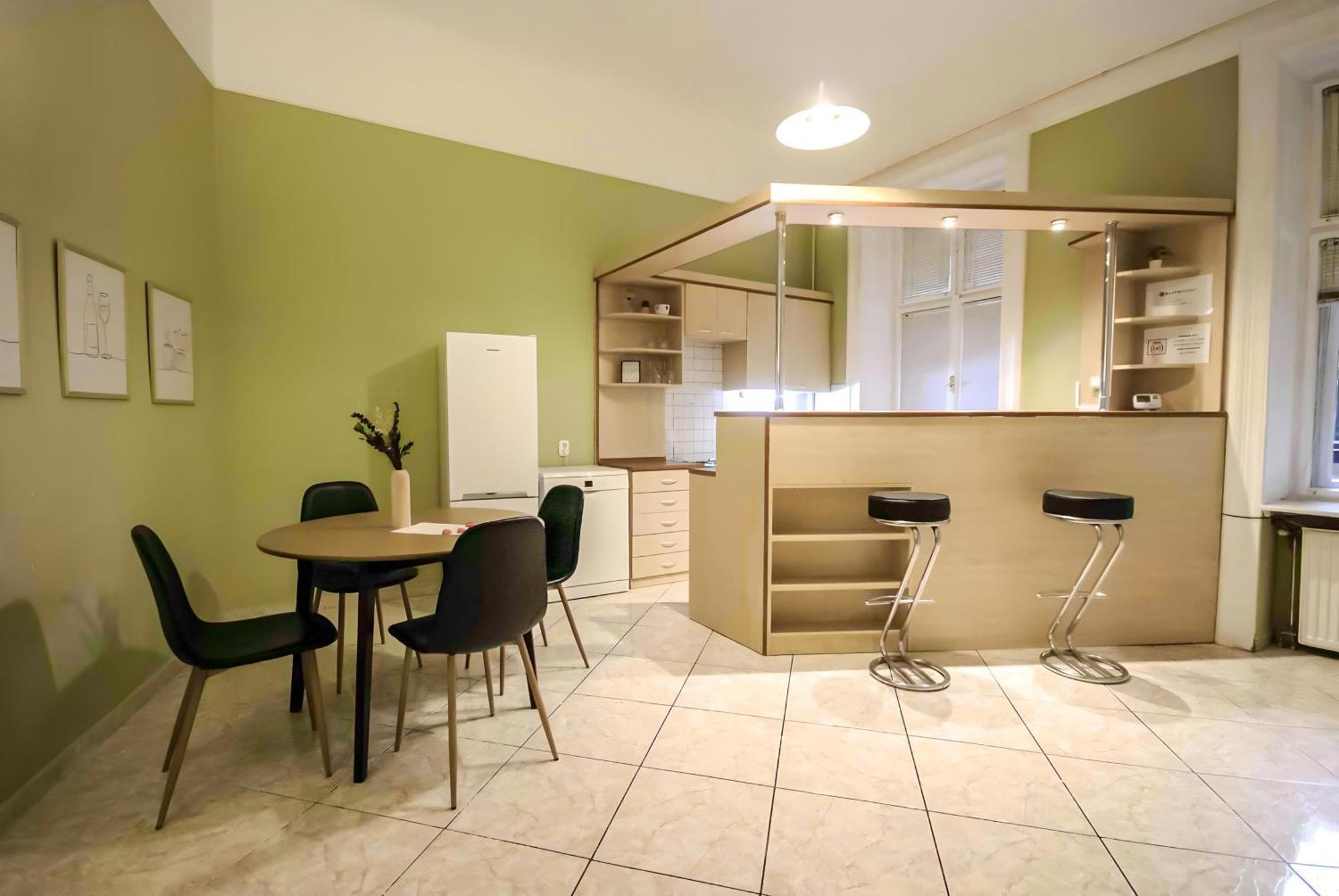 R171 Elitehost Raday Apartment Budapest Luaran gambar