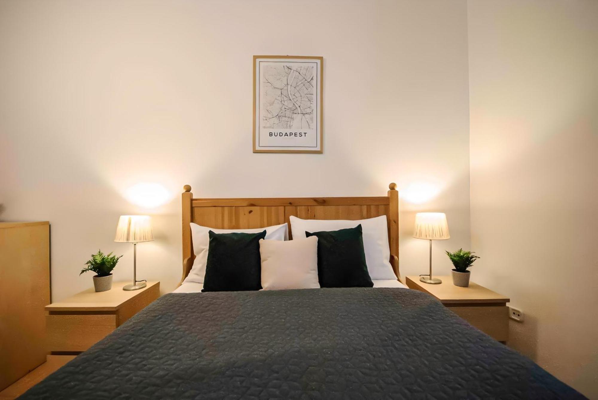R171 Elitehost Raday Apartment Budapest Luaran gambar