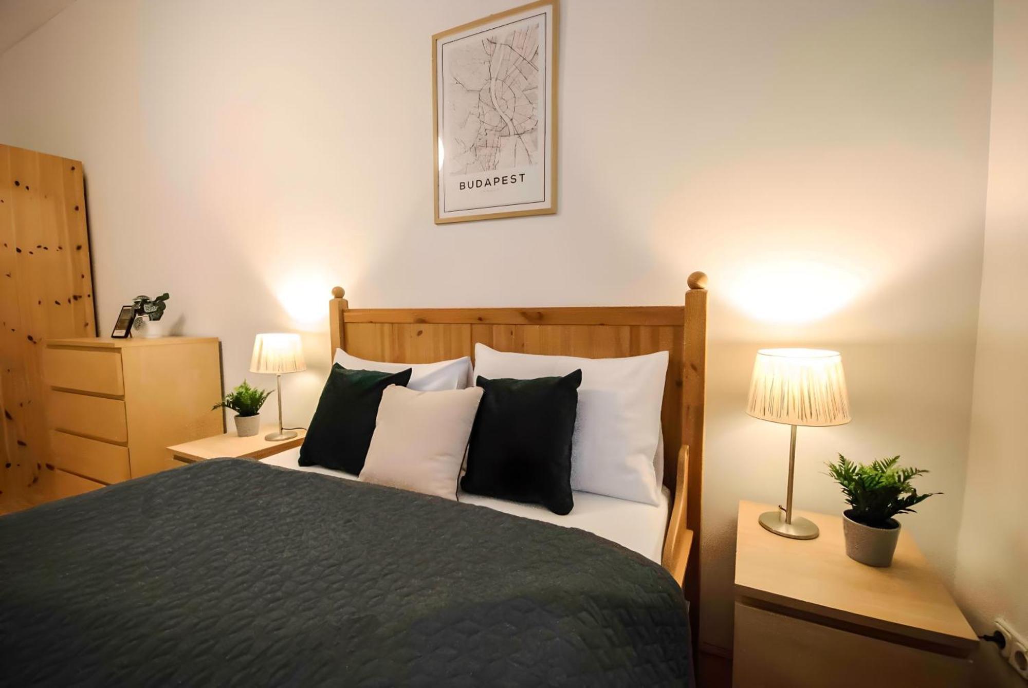 R171 Elitehost Raday Apartment Budapest Luaran gambar