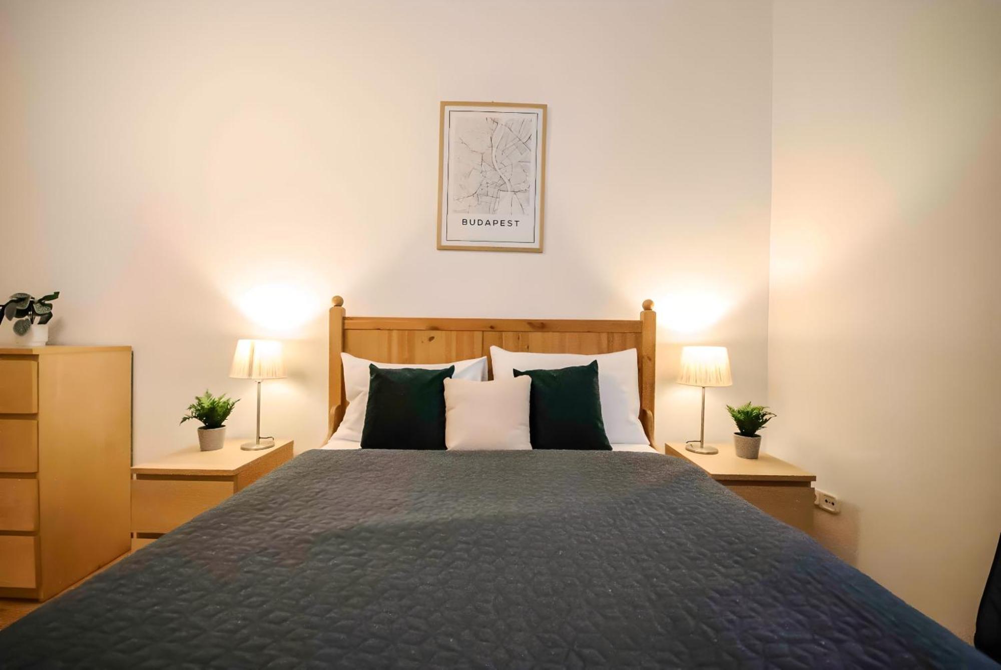 R171 Elitehost Raday Apartment Budapest Luaran gambar